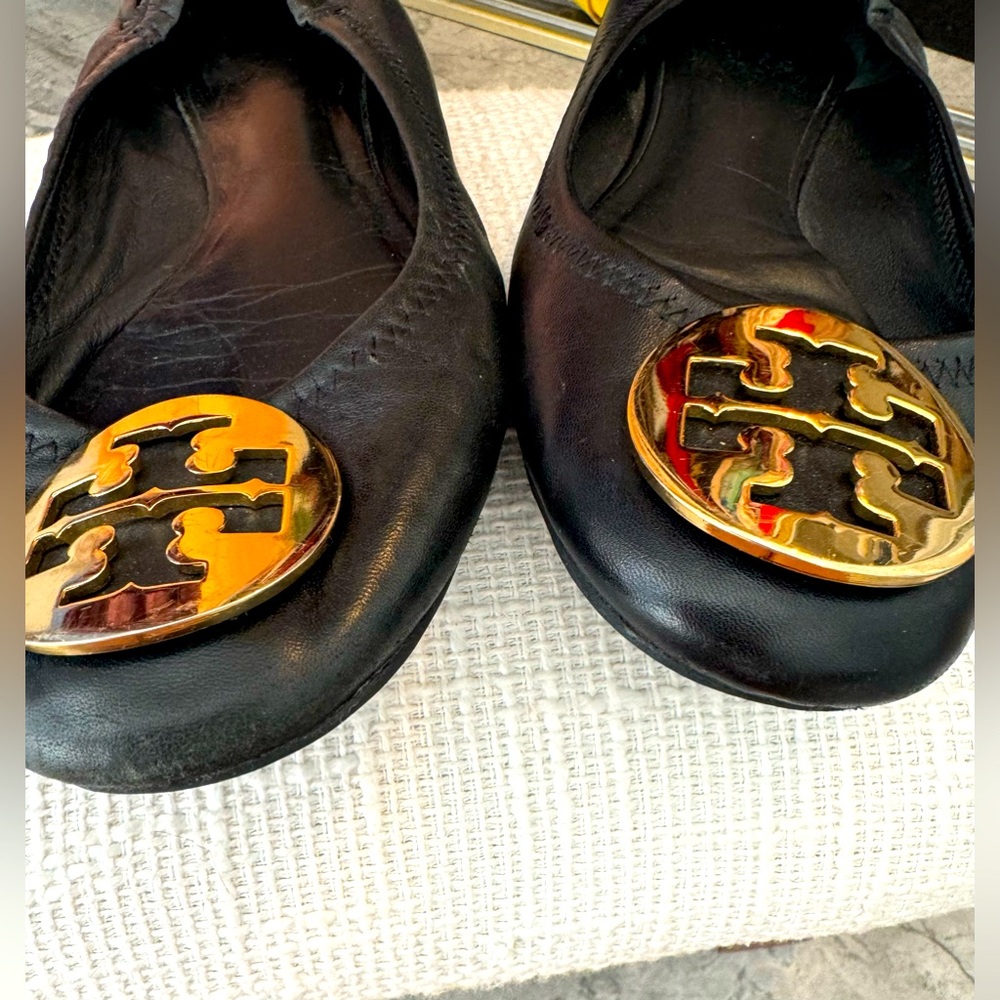 Tory Burch Black Leather Gold Medallion